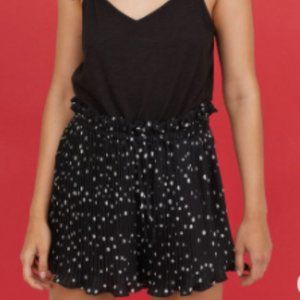 NEW H&M BLACK FLORAL HIGH WAIST SHORTS size M